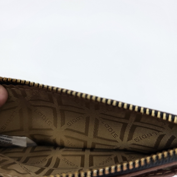 LODIS: LUXE LEATHER + RFID SECURITY - Picture 3 of 8